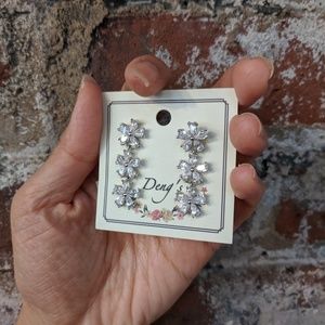 NWT Dainty Cubic Zirconia Flower Dangle Earrings